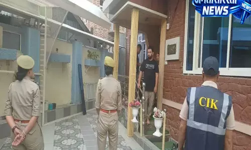 जम्मू-कश्मीर पुलिस की बड़ी कार्रवाई: पाकिस्तान समर्थित आतंकी नेटवर्क पर 6 जिलों में छापेमारी