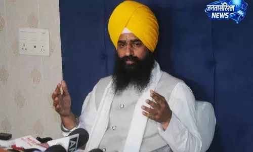 अकाल तख्त जत्थेदार ने Amritsar स्कूल टीचर की हत्या के मामले में जल्द न्याय की मांग की अकाल तख्त जत्थेदार ने Amritsar स्कूल टीचर की हत्या के मामले में जल्द न्याय की मांग की