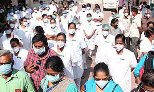 Tamil Nadu : सरकारी डॉक्टर-नर्सों पर हेल्थ डिपार्टमेंट की सख्त चेतावनी Tamil Nadu : सरकारी डॉक्टर-नर्सों पर हेल्थ डिपार्टमेंट की सख्त चेतावनी