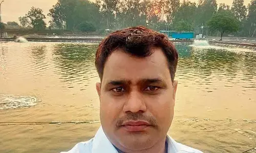 Rohtak का आदमी ड्राइवर से झींगा किसान बना, कमाई 20 लाख Rohtak का आदमी ड्राइवर से झींगा किसान बना, कमाई 20 लाख