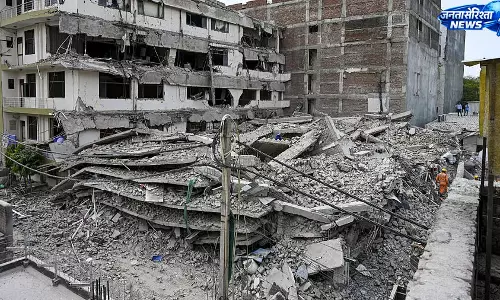 Saket बिल्डिंग हादसा: जांच में अवैध निर्माण और मासिक लाखों की कमाई का खुलासा