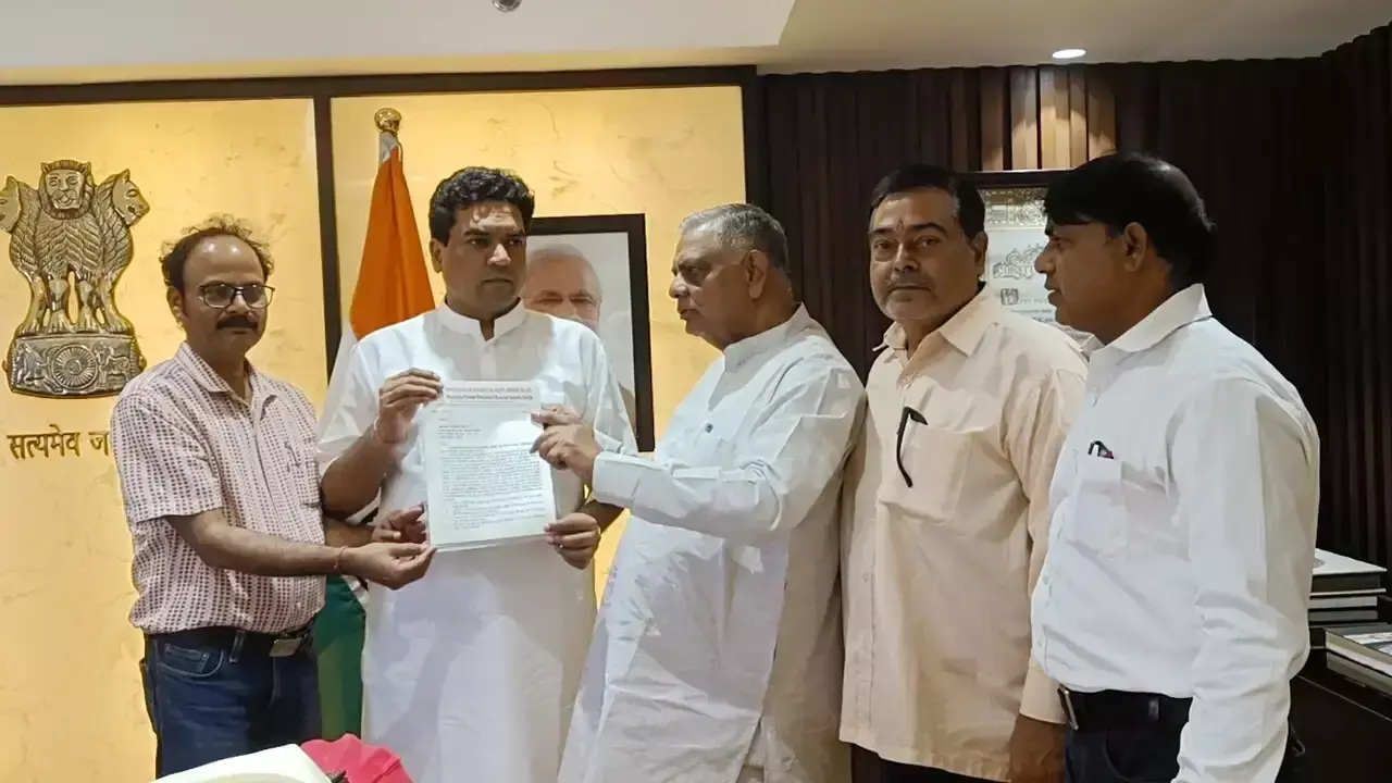 New Delhi: कैशलेस मेडिकल सुविधा को लेकर कपिल मिश्रा का बड़ा बयान