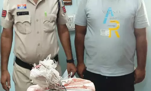 तेलीबांधा में गांजा तस्कर गिरफ्तार