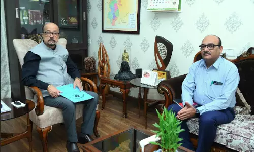 राज्यपाल रमेन डेका से मुख्य सचिव ने सौजन्य भेंट की