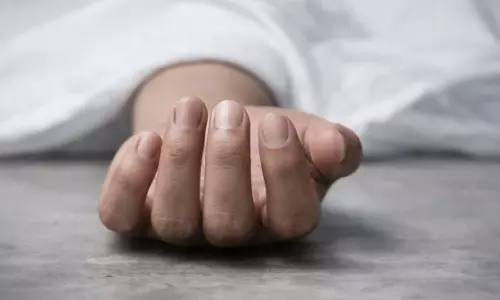 Surat: मासूम को एसिड पिलाने के बाद महिला ने की आत्महत्या