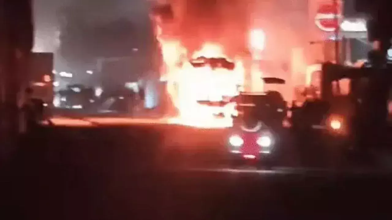 Haridwar: वोल्वो बस आग का गोला बनी, बड़ा हादसा टला