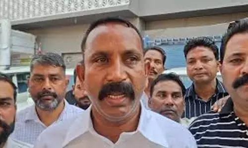 Jammu नगर निगम और सफाई कर्मचारियों के बीच टकराव
