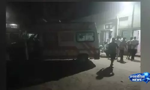 Boudh में सड़क किनारे खड़े हाइवा से बाइक टकराई, दो की मौत
