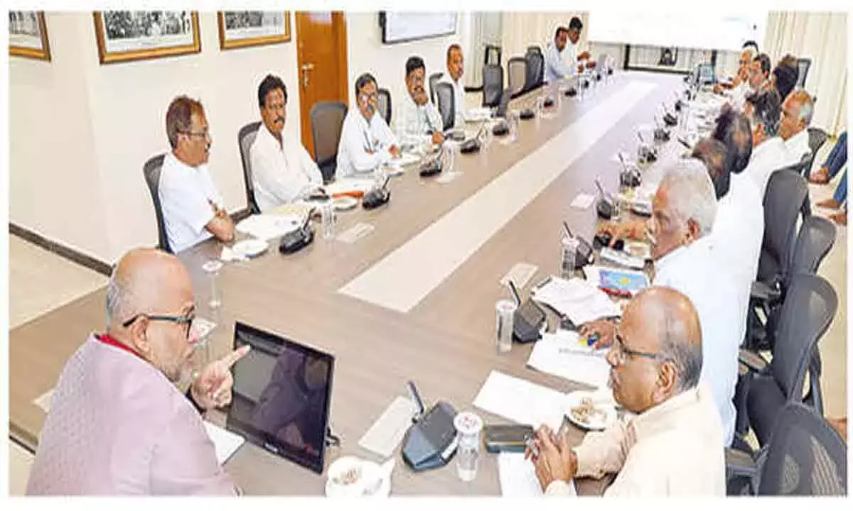 Andhra: अतिरिक्त EO ने TTD इंजीनियरिंग कार्यों की समीक्षा की
