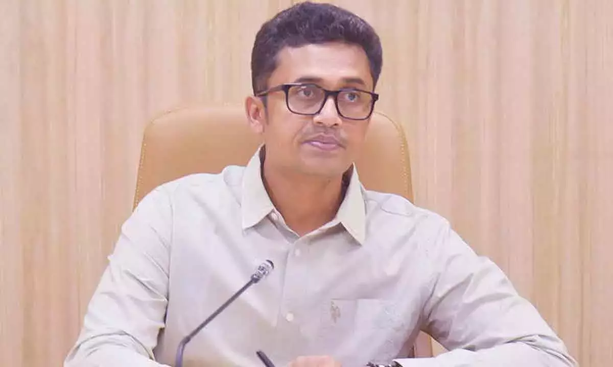 Andhra: कलेक्टर ने रेशम उत्पादन के विस्तार की बड़ी योजना बनाई
