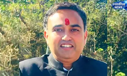प्रदेश सरकार ने वकीलों को अपराधी बना दिया: विश्व चक्षु
