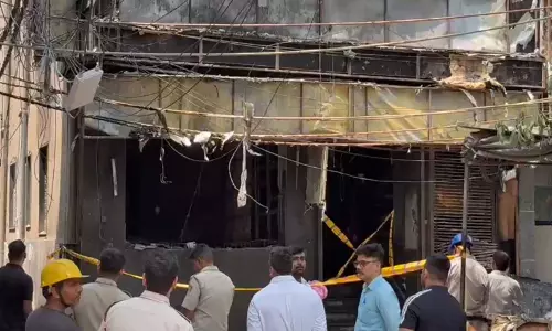 मालवीय नगर आग पर राहत अभियान खत्म, आतिशी ने BJP को फायर सेफ्टी बिगड़ने का दोषी ठहराया