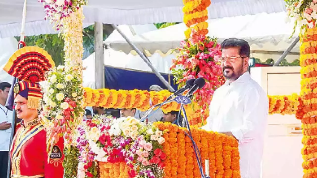 Telangana: कल्याण और विकास को बराबर महत्व दिया जा रहा है: CM रेवंत