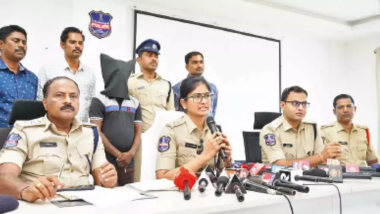 Telangana: 24 साल के युवक को बुज़ुर्ग महिला के साथ यौन उत्पीड़न के आरोप में पकड़ा गया