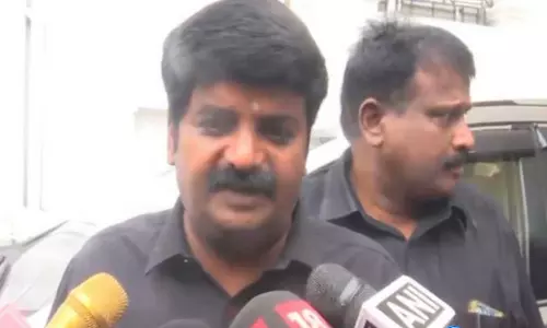 C. विजयबास्कर ने AIADMK छोड़ने की अफवाहें खारिज की, पर कुछ सवाल अधूरे छोड़ दिए