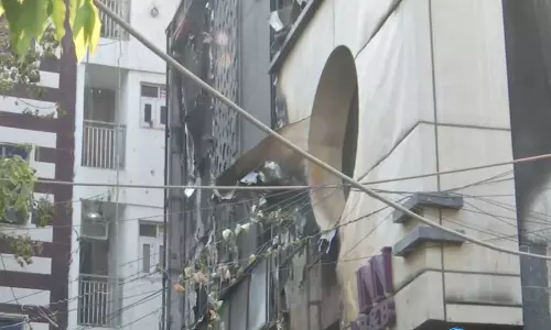 Malviya Nagar hotel में आग ग्राउंड-फ्लोर की सीढ़ियों के पास लगी होगी: सूत्र