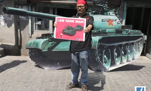 तियानआनमेन नरसंहार : जब छात्रों के सामने चीन ने खड़े कर दिए टैंक, हथियारों के बल पर दबाई विरोध की आवाज