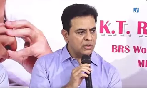 तेलंगाना को पवन कल्याण से देशभक्ति की शिक्षा लेने की कोई जरूरत नहीं: केटीआर तेलंगाना को पवन कल्याण से देशभक्ति की शिक्षा लेने की कोई जरूरत नहीं: केटीआर