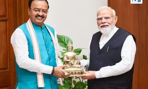 पीएम मोदी से मिले उत्तर प्रदेश के डिप्टी सीएम केशव प्रसाद मौर्य पीएम मोदी से मिले उत्तर प्रदेश के डिप्टी सीएम केशव प्रसाद मौर्य