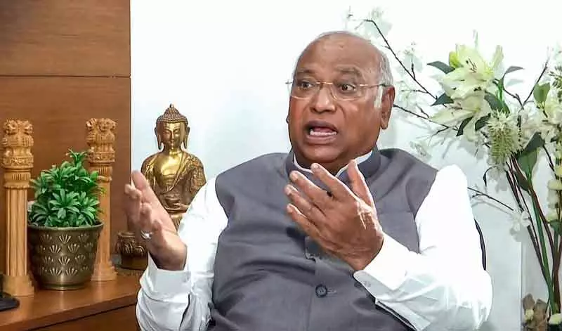 केरल चुनाव से Punjab कांग्रेस ने लिया सबक केरल चुनाव से Punjab कांग्रेस ने लिया सबक