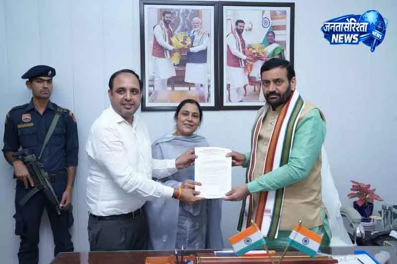 Haryana CM से KU फैकल्टी के लिए बजटेड पोस्ट की मांग Haryana CM से KU फैकल्टी के लिए बजटेड पोस्ट की मांग
