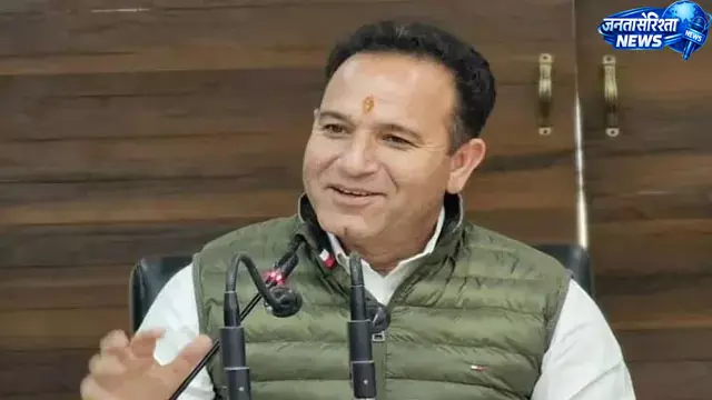 J&K: सुनील शर्मा ने उमर अब्दुल्ला पर विधायकों की ‘वफादारी परेड’ का आरोप लगाया J&K: सुनील शर्मा ने उमर अब्दुल्ला पर विधायकों की ‘वफादारी परेड’ का आरोप लगाया