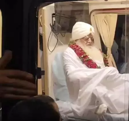 आसाराम जोधपुर के अस्पताल में फिर भर्ती, कड़ी सुरक्षा के बीच सेंट्रल जेल से लाया गया आसाराम जोधपुर के अस्पताल में फिर भर्ती, कड़ी सुरक्षा के बीच सेंट्रल जेल से लाया गया