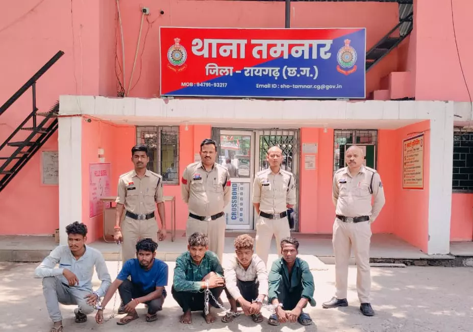 ट्रक चालकों से लूटपाट करने वाले गिरोह का पर्दाफाश, 5 आरोपी गिरफ्तार ट्रक चालकों से लूटपाट करने वाले गिरोह का पर्दाफाश, 5 आरोपी गिरफ्तार
