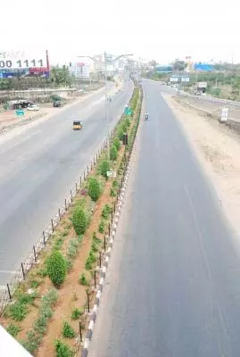 कैबिनेट ने तेलंगाना में 7,597 करोड़ रुपए की राजमार्ग परियोजनाओं को दी मंजूरी कैबिनेट ने तेलंगाना में 7,597 करोड़ रुपए की राजमार्ग परियोजनाओं को दी मंजूरी