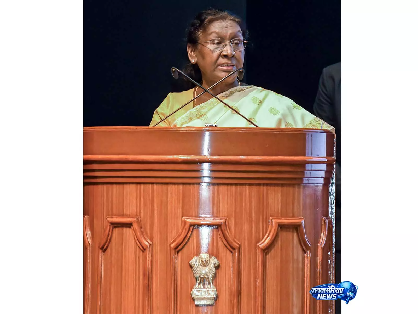 President Murmu ने मालवीय नगर होटल में आग लगने से हुई मौतों पर शोक जताया President Murmu ने मालवीय नगर होटल में आग लगने से हुई मौतों पर शोक जताया