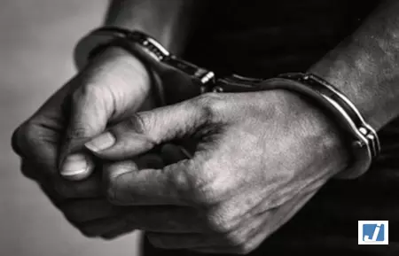 तालीम की आड़ में मौलाना ने बच्ची से छेड़छाड़ की कोशिश की, अब सलाखों के पीछे तालीम की आड़ में मौलाना ने बच्ची से छेड़छाड़ की कोशिश की, अब सलाखों के पीछे