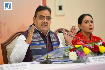 वाइब्रेंट विलेज योजना-2 से बदलेगी सरहदी गांवों की तस्वीर, जैसलमेर के 30 गांवों में सड़क वाइब्रेंट विलेज योजना-2 से बदलेगी सरहदी गांवों की तस्वीर, जैसलमेर के 30 गांवों में सड़क