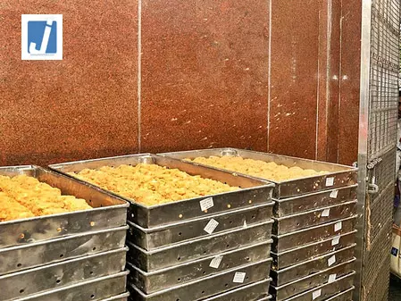 तिरुमला घी मिलावट मामले में ईडी की बड़ी कार्रवाई, कई राज्यों में 15 ठिकानों पर छापेमारी तिरुमला घी मिलावट मामले में ईडी की बड़ी कार्रवाई, कई राज्यों में 15 ठिकानों पर छापेमारी