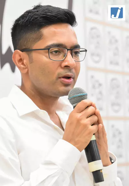 अभिषेक बनर्जी के आवास पर कथित अवैध निर्माण मामले में कलकत्ता हाईकोर्ट ने मांगी रिपोर्ट अभिषेक बनर्जी के आवास पर कथित अवैध निर्माण मामले में कलकत्ता हाईकोर्ट ने मांगी रिपोर्ट