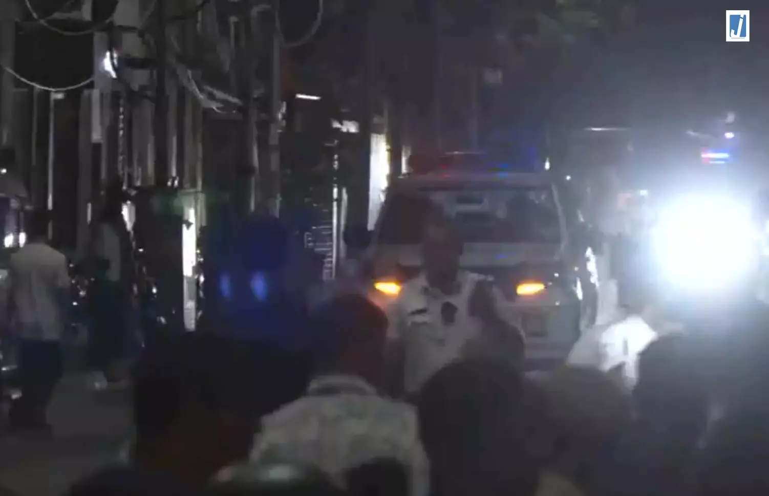 भवानीपुर में भाजपा कार्यालय का उद्घाटन करने पहुंचे मुख्यमंत्री शुभेंदु अधिकारी भवानीपुर में भाजपा कार्यालय का उद्घाटन करने पहुंचे मुख्यमंत्री शुभेंदु अधिकारी