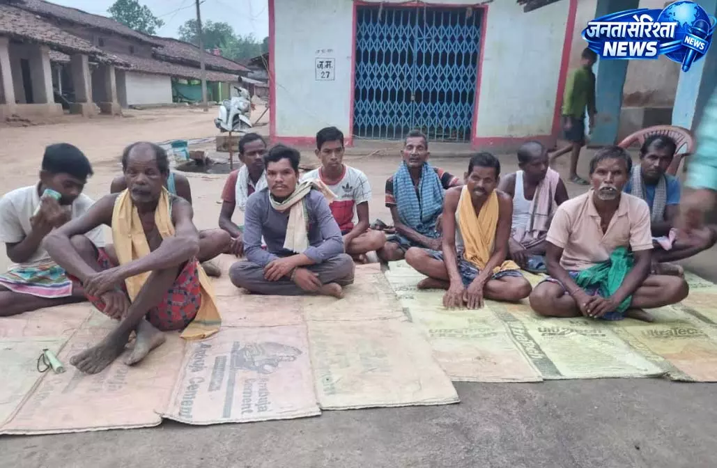 खेत बचाओ अभियान के तहत गांव पहुंच रहे कृषि वैज्ञानिक एवं अधिकारी खेत बचाओ अभियान के तहत गांव पहुंच रहे कृषि वैज्ञानिक एवं अधिकारी