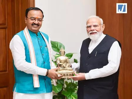 पीएम मोदी से मिले उत्तर प्रदेश के डिप्टी सीएम केशव प्रसाद मौर्य पीएम मोदी से मिले उत्तर प्रदेश के डिप्टी सीएम केशव प्रसाद मौर्य