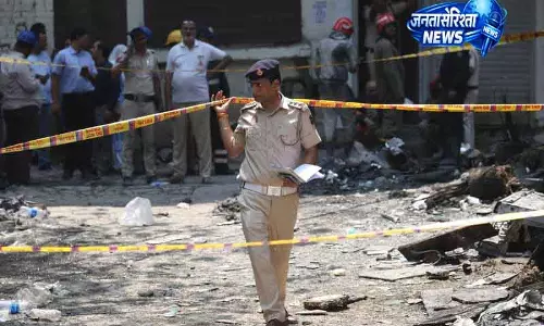 Delhi मालवीय नगर आग मामला: पुलिस ने दर्ज की FIR