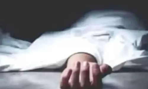 पेड़ में प्रेमी जोड़े की लाश मिली, गांव में फैली सनसनी