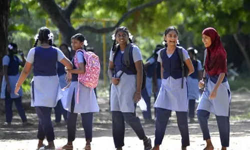 12वीं के बाद कोई छात्र न छूटे, उच्च शिक्षा में दाखिला के लिए तमिलनाडु में बड़ा अभियान शुरू 12वीं के बाद कोई छात्र न छूटे, उच्च शिक्षा में दाखिला के लिए तमिलनाडु में बड़ा अभियान शुरू