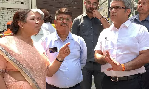New Delhi: मालवीय नगर हादसे के बाद सत्या शर्मा और निगमायुक्त ने किया निरीक्षण