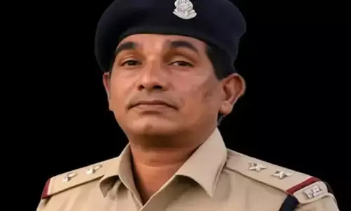 महिला तस्कर को छोड़ने सब इंस्पेक्टर ने मांगी रिश्वत, सस्पेंड