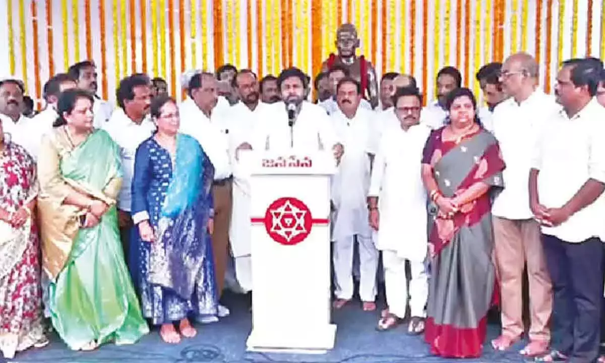 हैदराबाद आने के लिए मुझे किसी की मंजूरी की जरूरत नहीं : Pawan