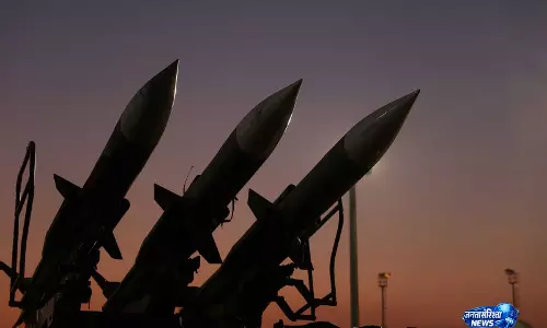 North Korea: किम जोंग उन ने नव-उद्घाटित परमाणु संयंत्र का दौरा किया
