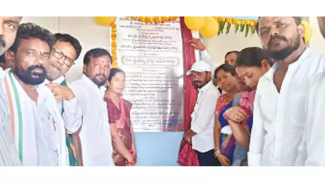 Telangana: विधायक वेदमा बोज्जू पटेल ने सरकारी स्कूलों के महत्व पर जोर दिया