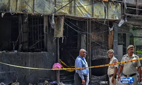 मालवीय नगर आग: मैक्स साकेत में भर्ती 15 मरीजों की स्थिति में सुधार, 1 की छुट्टी तय