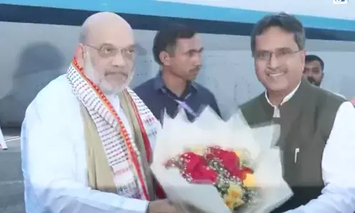केंद्रीय गृह मंत्री अमित शाह पहुंचे अगरतला, मुख्यमंत्री माणिक साहा ने किया स्वागत