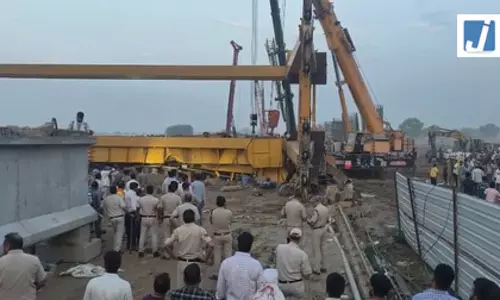 ग्रीन हाईवे परियोजना पर बड़ा हादसा, भारी मशीन गिरने से कई मजदूरों के दबे होने की आशंका