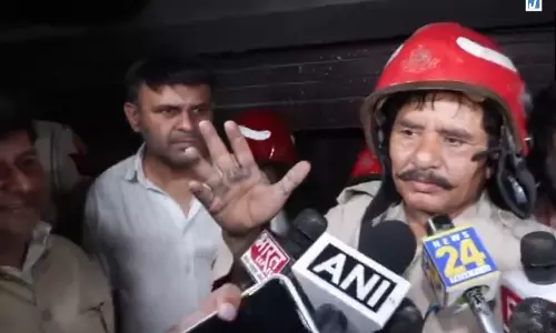 दिल्ली: स्टोर रूम और एसी में लगी आग, कोई जनहानि नहीं