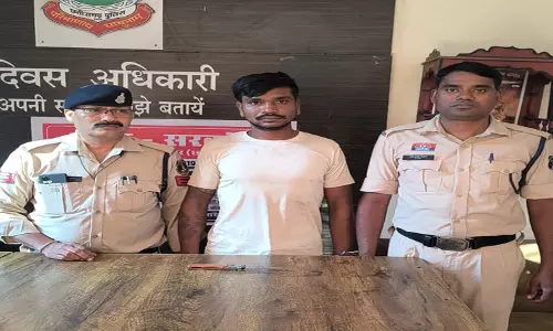 बिलासपुर सरकंडा पुलिस ने धारदार बटनदार चाकू के साथ युवक को गिरफ्तार